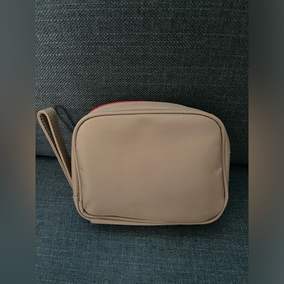 NWOT Salvatore Ferragamo Travel Toiletry Pouch +5 Toiletries Incanto Pour Homme - Picture 9 of 15